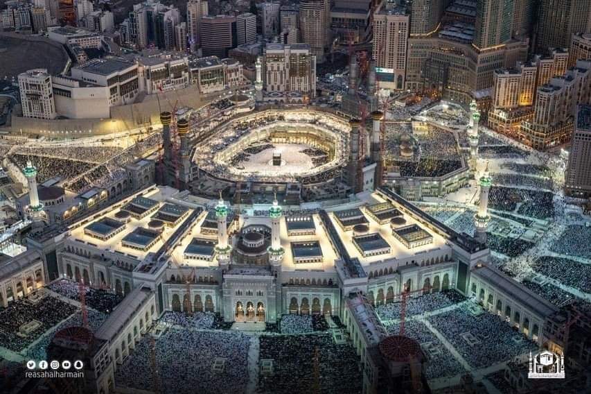 hassaneslayeh's tweet photo. في أجواء روحانية منظومة عمل متكاملة لاستقبال المعتمرين والمصلين ليلة 27 من #رمضان https://t.co/p2vYbBfSFx