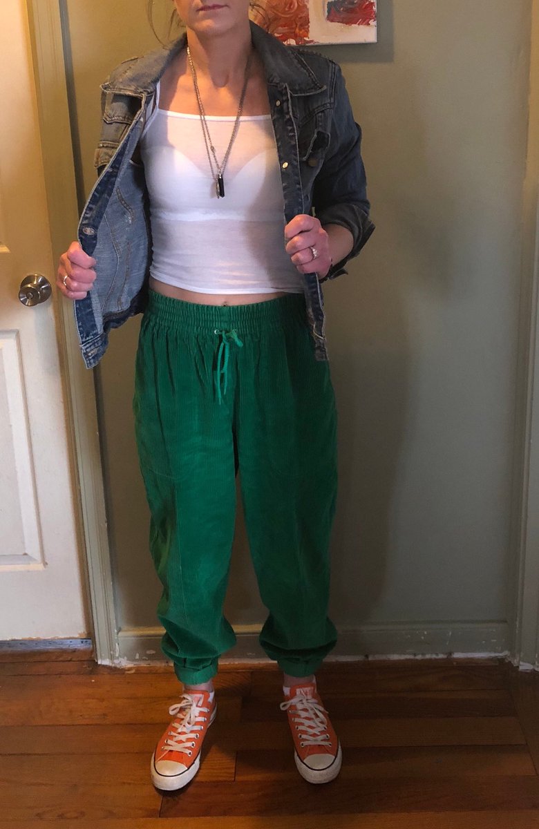 JlcFusion's tweet photo. Excited to share this item from my #etsy shop: SALE!!  AUTHENTIC 1980s Women’s Vintage Sz Small Liz Claiborne Sport, Irish Green Corduroy Draw String Waist Pants~MINT https://t.co/3AYYplIUxk
#lizclaiborne #lizsport #vintagelizclaiborne #cords #corduroy #1980s #80sfashion https://t.co/e3f0iMTofs
