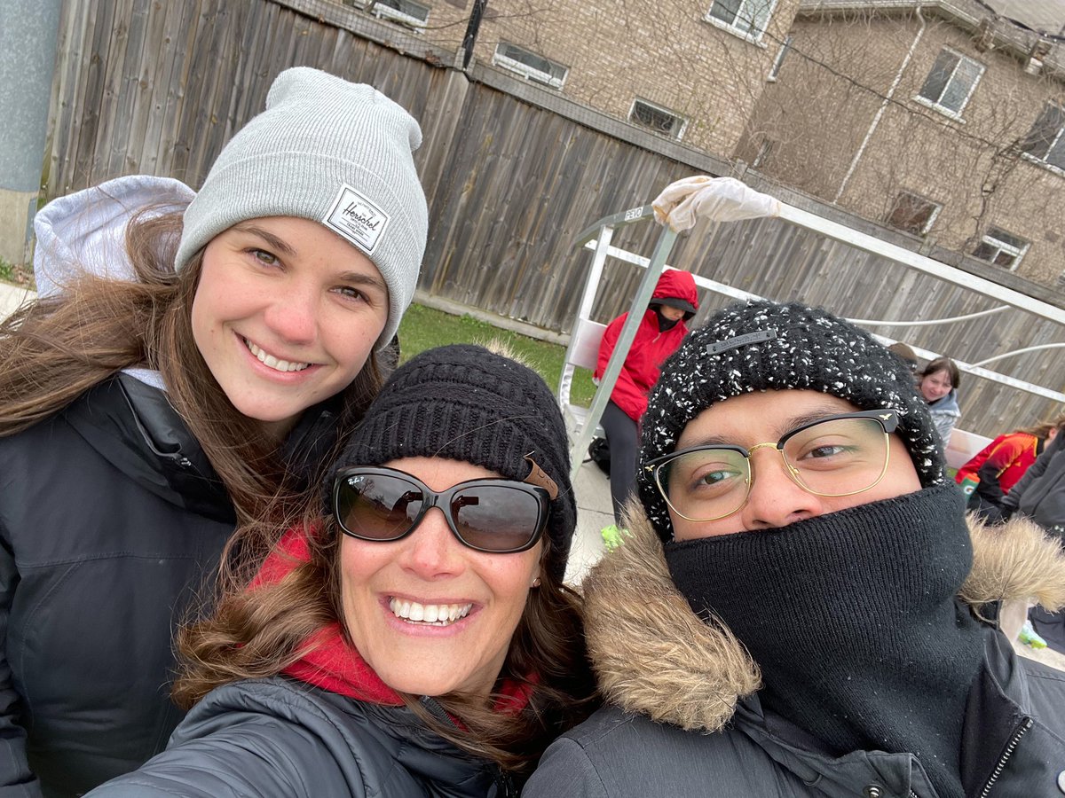 radtkebridge's tweet photo. Just a wee bit chilly on the pitch today but… it was dry! #raidersonthepitch #ittakesawholeteam #nicehattyst #canweputinarequestmothernature #defrostingforhours @ONEKCI @KCIAthletics https://t.co/yLfPCb2MIV