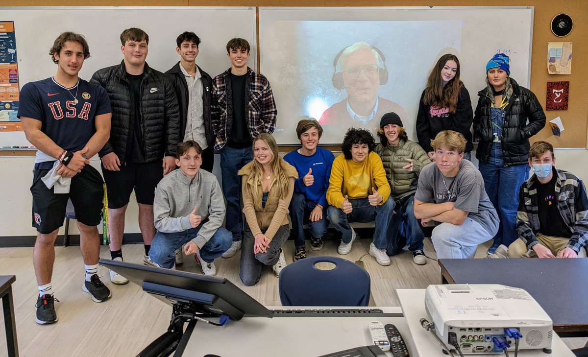 IB Business Management HL students getting expert pitch advice from presentation guru Dave Underhill. [You wouldn't know that their IB test is tomorrow afternoon.] <a href="/LHSCards/">Lincoln High School</a> <a href="/TYEOregon/">TYE Oregon</a> <a href="/PPSOR_CTE/">PPS CTE & CCR</a>