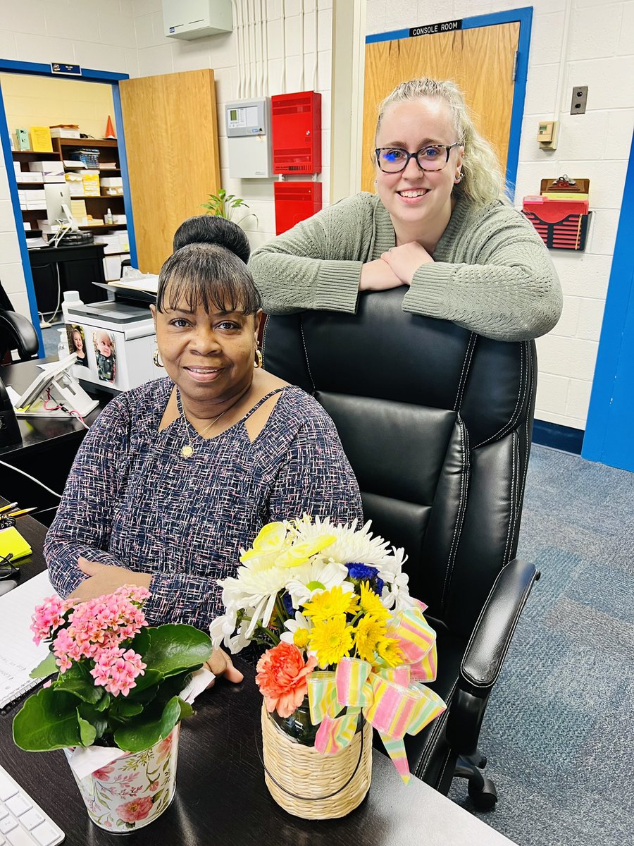 Machen Elementary (@machenelem) on Twitter photo Happy Administrative Assistantās Day to the best of the best! Ms. Murray and Ms. Hussey we thank you for all you do in the main office at Machen. We appreciate YOU! š¤©ā¤ļø<a href="/HamptonCSchools/">Hampton City Schools</a> Happy Administrative Assistantās Day to the best of the best! Ms. Murray and Ms. Hussey we thank you for all you do in the main office at Machen. We appreciate YOU! š¤©ā¤ļø<a href="/HamptonCSchools/">Hampton City Schools</a>
