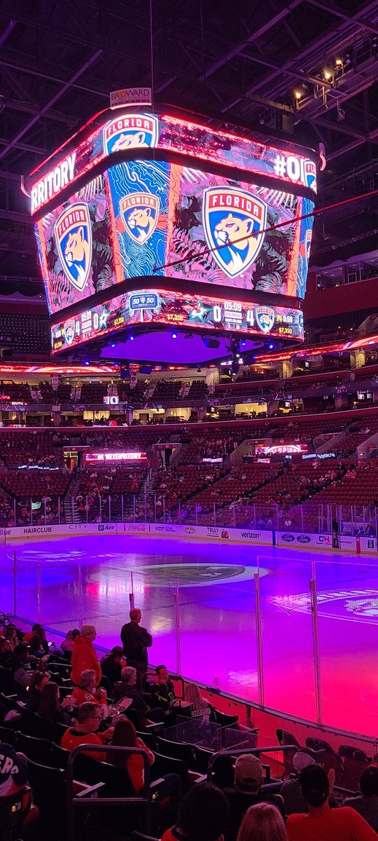 miguelnovoa's tweet photo. Sold most our @FlaPanthers season tix to make bank. Difference from 10/01/21 attendance #photo to this past #weekend, incredible. We love our rep. Going to #nhlplayoffs soon. #sports #Miami #NHL #hockey #HockeyTwitter #miguelnovoa #artist #fortlauderdale #musician #Browardcounty https://t.co/qMqIGNbvUq