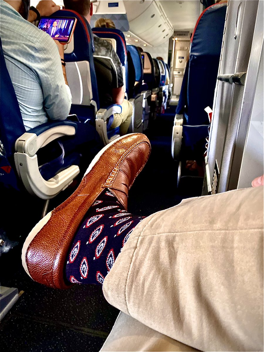 PowellJohnT's tweet photo. Update: Had to rock a little peace with my Red and Black plaid dress shirt…but my socks were a subtle ELITE flex. Still got to DUMP on the Gators in a YUUUGE way. One I can’t disclose publicly. 🤣
#GoDawgs #FTMF #MailDelivered #DealSigned https://t.co/WK8wX5BXTf