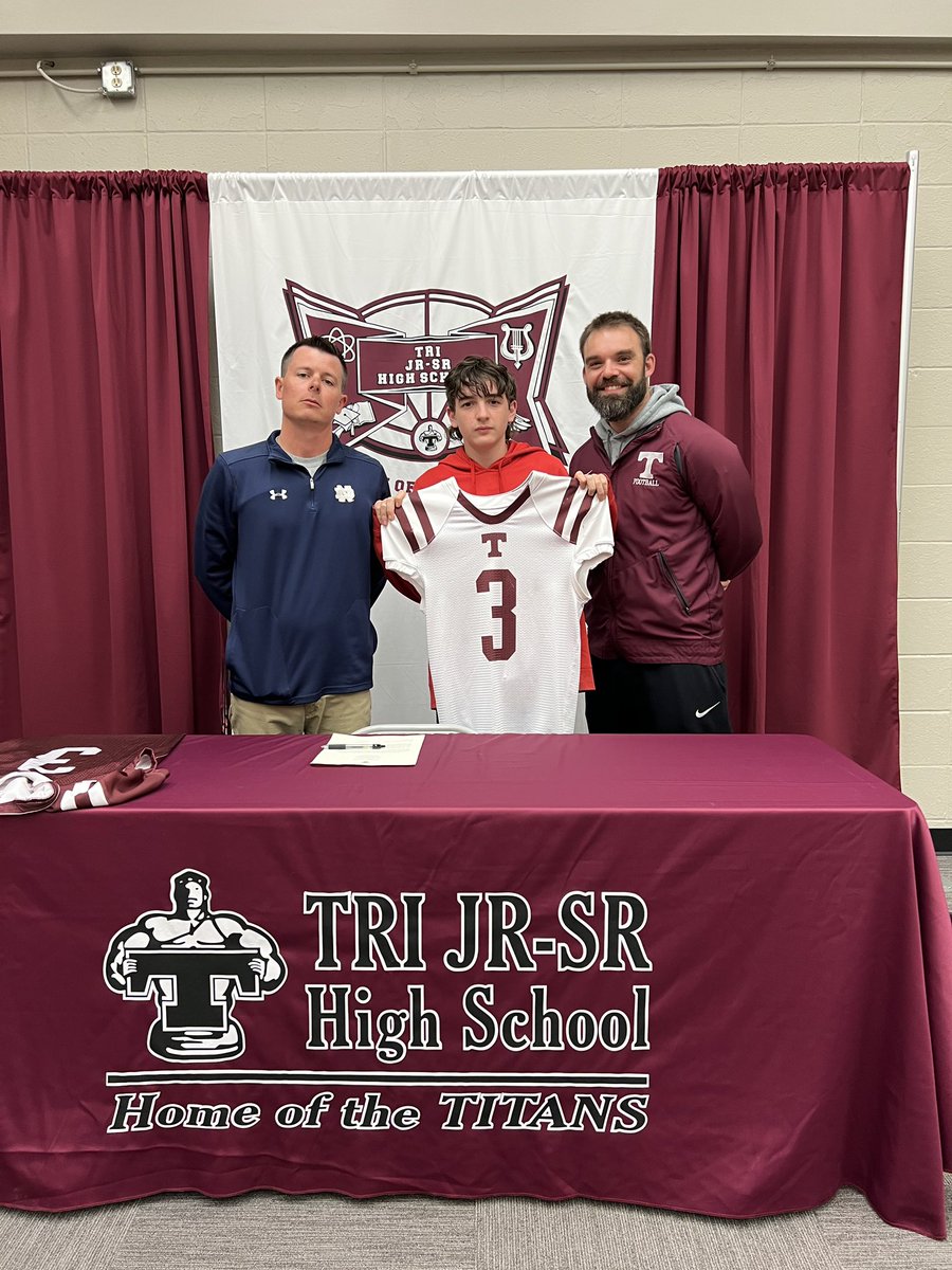 TriTitanFball's tweet photo. Next 4 up are Levi Perry,John Hamilton,Tanner Stockton and Kaiden Stevens #Team51 https://t.co/NBZkvAyJwI