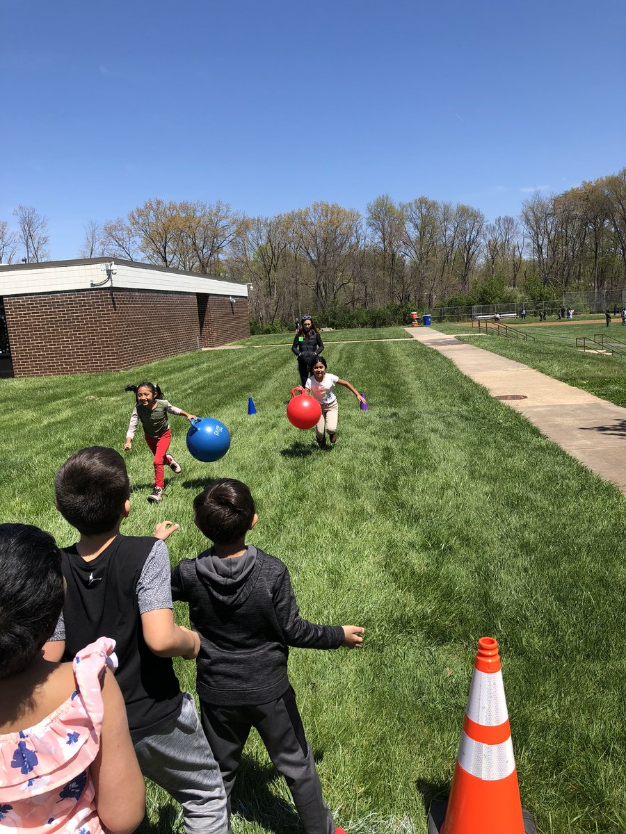 MsGillettMEA's tweet photo. Field day 🏆 https://t.co/incKjDMBxq
