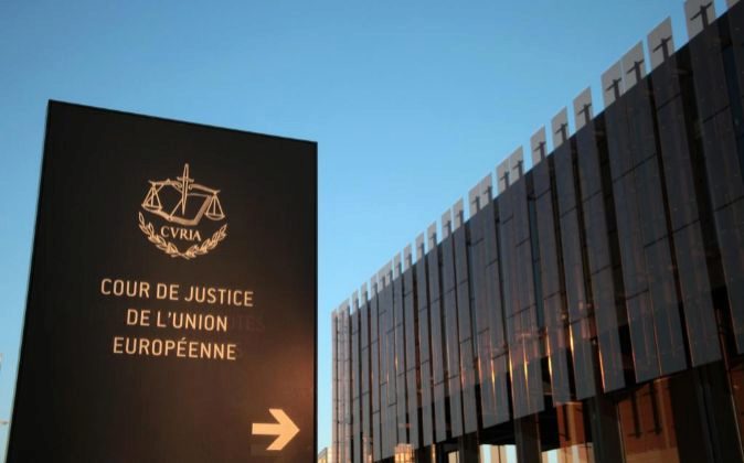 IMCAbogados's tweet photo. La Magistrada-Juez titular del Juzgado de Primera Instancia 17 de Palma de Mallorca, Margarita Isabel Poveda Bernal, ha planteaado la cuarta cuestión prejudicial sobre el índice de referencia hipotecaria IRPH ante el Tribunal de Justicia Europeo https://t.co/wpg8xW95dw https://t.co/16aqhq5rGa