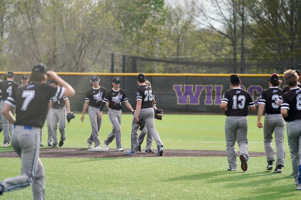 SpectrumNewsKC's tweet photo. .@HyVeeKCMetro Game of the Week

The Jays Ben Sundell had 9K's and threw a complete game!

Liberty 7
Blue Springs 3     FINAL

🔥📸 @AjHildreth https://t.co/WkZClcYLPi