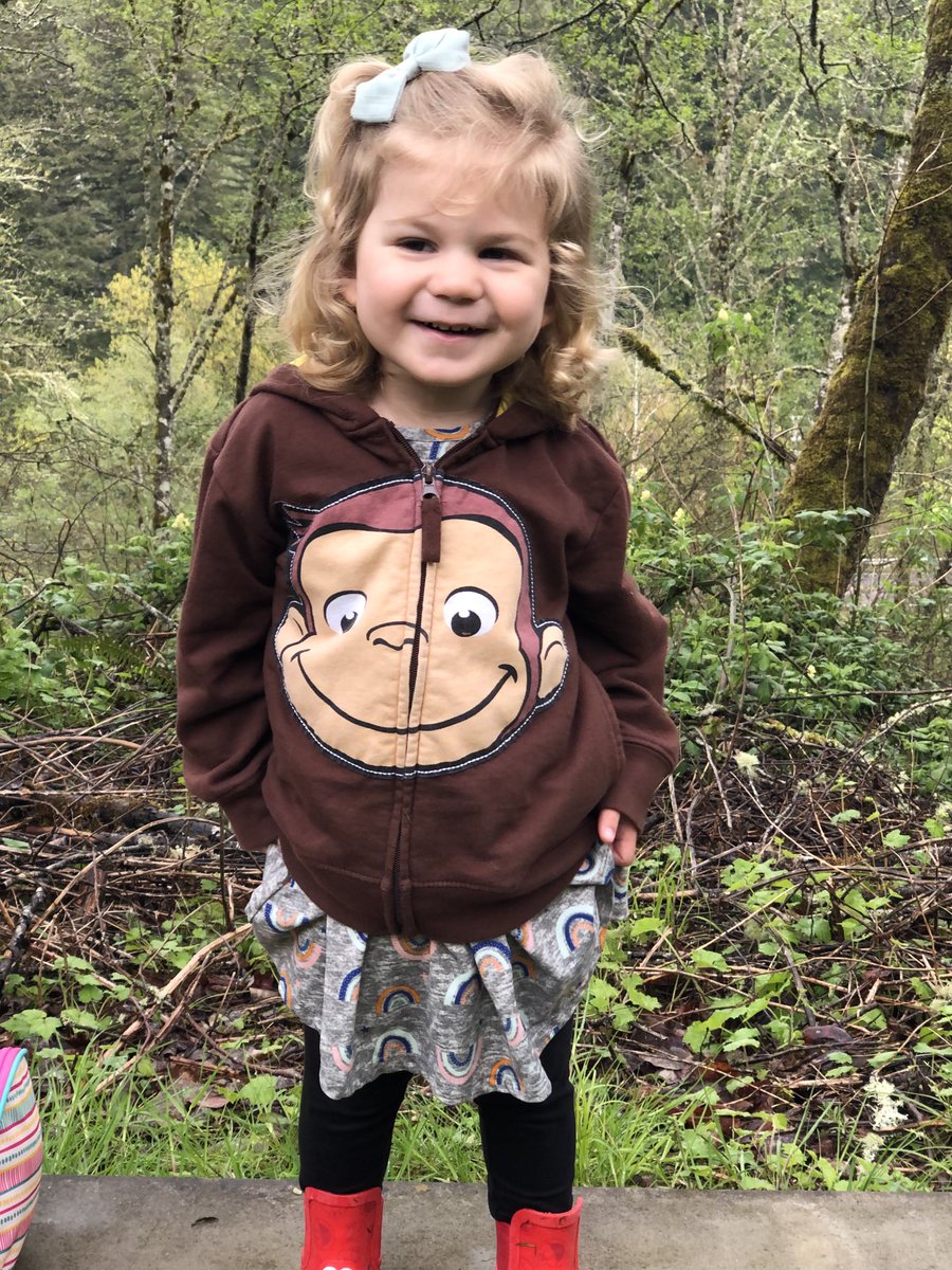 CindyEasley6's tweet photo. Just taking a walk down the Old Road while Bruce is at soccer practice. 🤎🤎 https://t.co/EmT4Ie1YOK