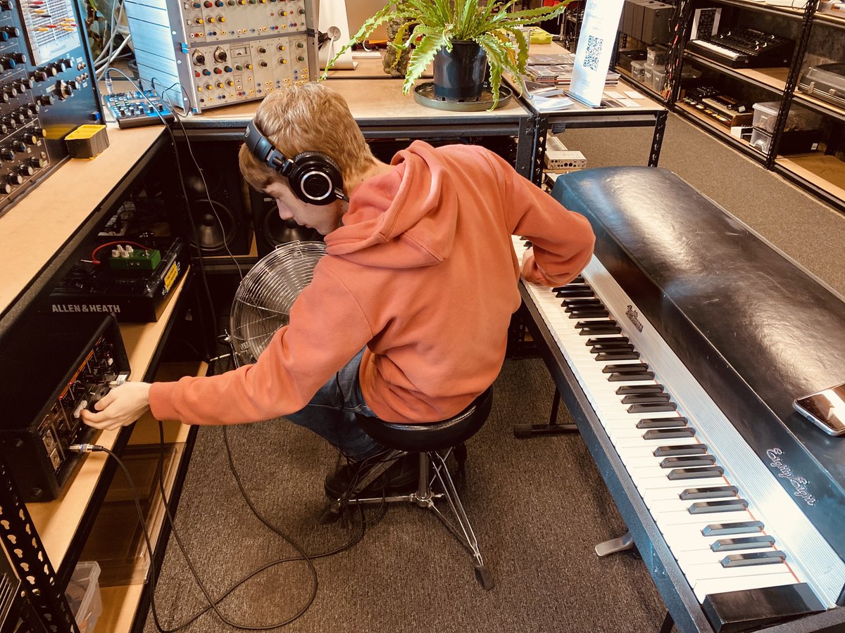 mess_ltd's tweet photo. Here is one of our newest members exploring one of the newest additions to the MESS Studio Collection. Michael and the Fender Rhodes Mk I + Roland RE-501. Awesome combo! Book a session and try it for yourself! #fenderrhodes #rolandre501 #messcommunity #messltd https://t.co/UndOFFcXOE
