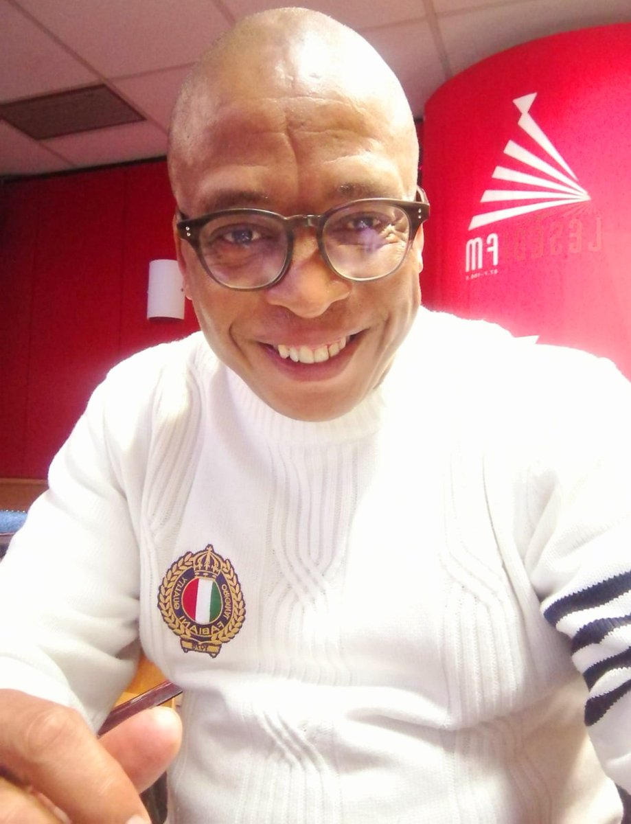 Ho sontso hole jwalo #ThakgohaBreakfastShow <a href="/Ba2cada3/">Ba2cada</a> <a href="/twasagirl/">WinningCulture</a> <a href="/DikelediDkay/">Dikeledi Mathabo Letsiri</a>