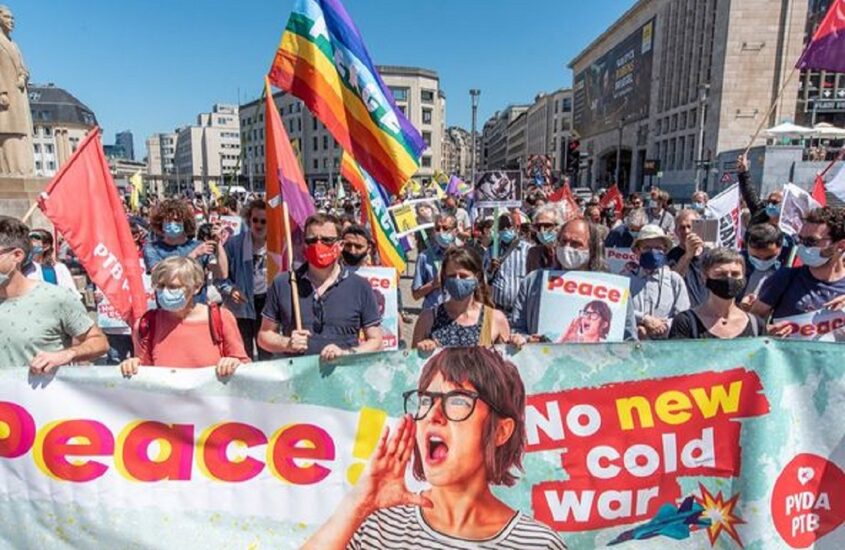 Canadian Peace Congress statement on Ukraine says Trudeau government should stop fuelling the conflict &amp; calls for de-escalation and a diplomatic solution 
canadianpeacecongress.ca via@cdnpeace canadianpeacecongress.ca/statements-cpc…