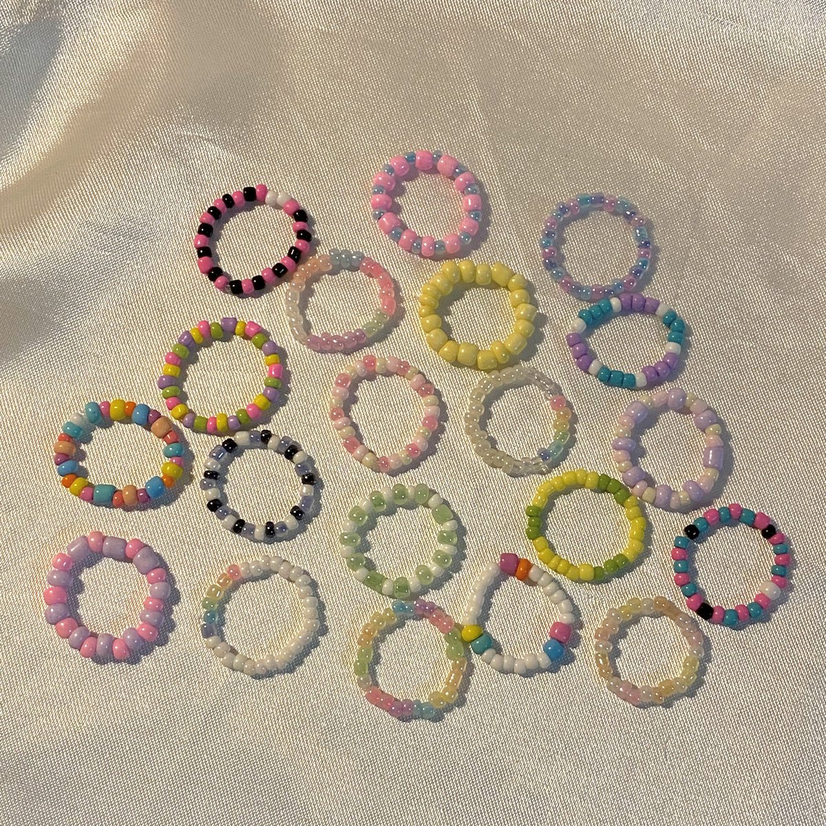 mamaacrxm's tweet image. 𐬹𓈒✿ bead ring 💍𓈒⤾

🍒 ดอกไม้,มีจี้ 10฿ / สีๆสลับ 5฿

📁◌ สามารถสั่งทำได้ 🗯

𓈃 REG 30฿ / EMS 50฿ ⊹ 🛒

#รับทําของแจก #แหวนลูกปัด #ลูกปัด #แหวน #รับทําgiveaway #รับทำของเเถม  #ของขวัญปัจฉิม #รับทําของแจก