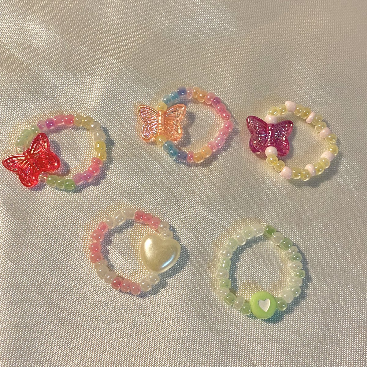 mamaacrxm's tweet image. 𐬹𓈒✿ bead ring 💍𓈒⤾

🍒 ดอกไม้,มีจี้ 10฿ / สีๆสลับ 5฿

📁◌ สามารถสั่งทำได้ 🗯

𓈃 REG 30฿ / EMS 50฿ ⊹ 🛒

#รับทําของแจก #แหวนลูกปัด #ลูกปัด #แหวน #รับทําgiveaway #รับทำของเเถม  #ของขวัญปัจฉิม #รับทําของแจก