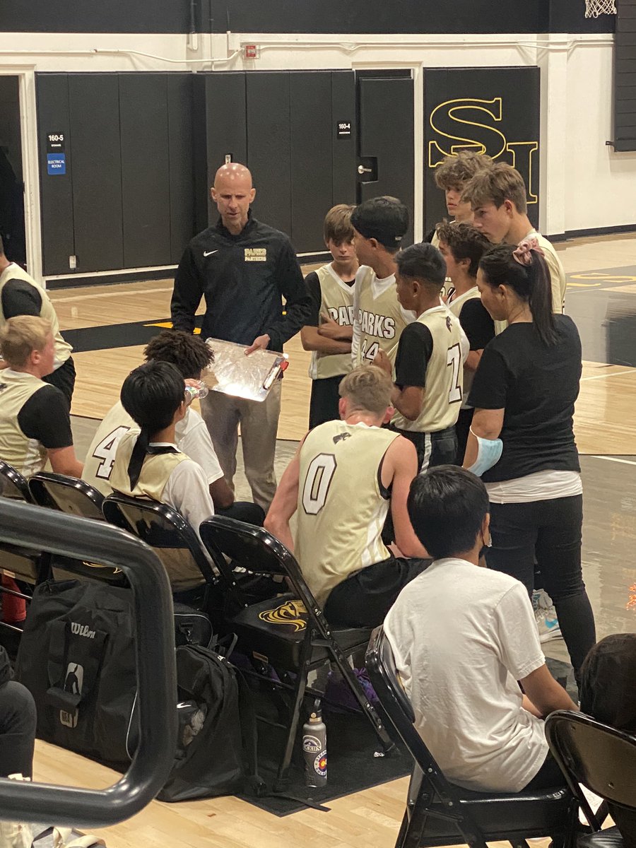 Jenna_Breite's tweet photo. The boy’s Bball team over at @ParksJHS fought hard but ended with a 2nd place finish after a buzzer beater three to put them into over time. Way to fight and I’m sure you will be back next year! #stillwinners #fsdlearns @FullertonSD #basketball https://t.co/WBGKERFu5E