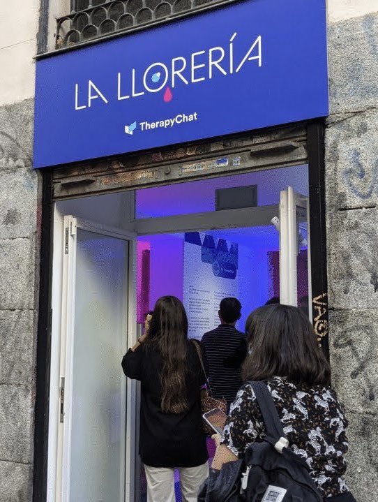 revisandopaja's tweet photo. Uribestias haciendo fila https://t.co/d7dQexsIc6