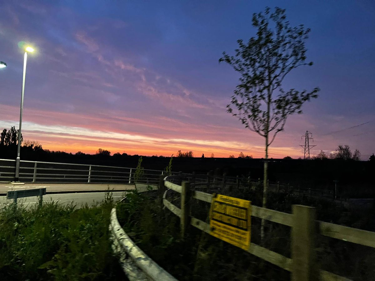 Early morning start heading to London for <a href="/stjohnambulance/">St John Ambulance England</a> looking forward to seeing everyone in St John's Lane