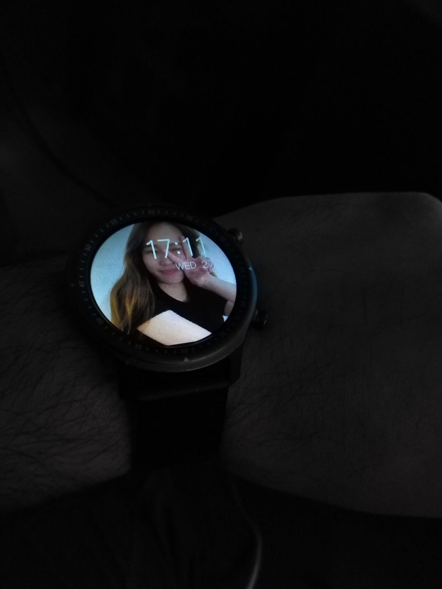 Tochtli01's tweet photo. @soyjaponesachan Esperó que no lo tomes a mal ni pienses que soy un loco pero sin querer te puse en mi reloj y creo que luce genial 😅😅😅😅 https://t.co/Gw1a8KQE9j