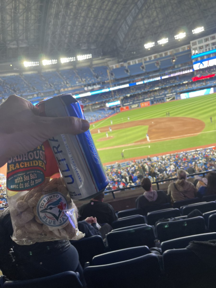 sprouledaddy's tweet photo. A few of my favourite things #NextLevel @BlueJays @BioSteelSports https://t.co/siz7jngb8F