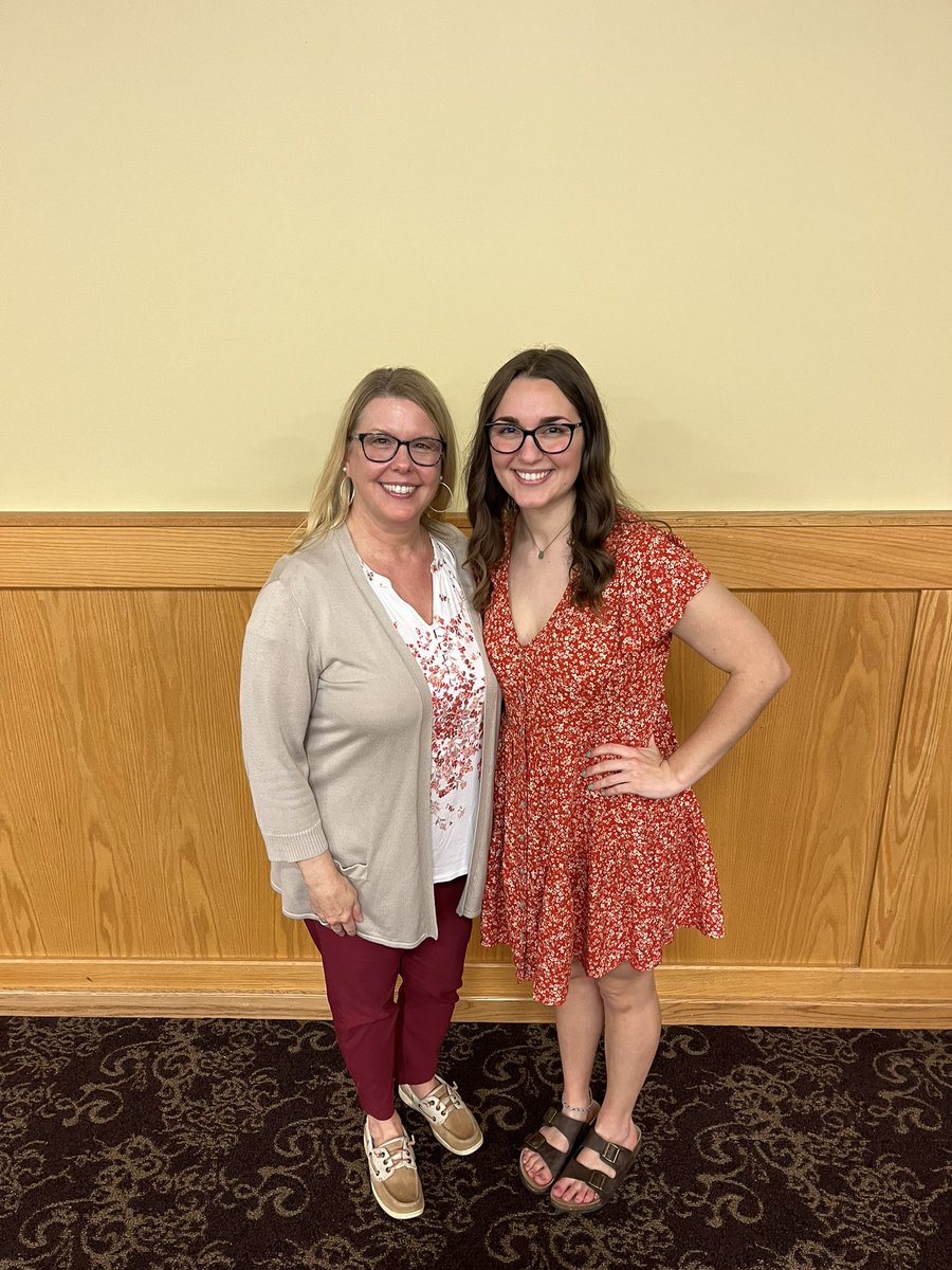 msking_k6's tweet photo. Blessed to revive the IACTE Future Educators Award tonight from IUS School of Education! 12 days until I’m officially graduated from college! https://t.co/FArBai7WNM