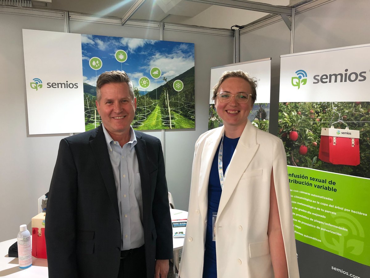 Semios's tweet photo. We’re out at @BAWCongress in Valencia, Spain! Stop by our booth to say hi to Susan and James, and learn more about our Variable Rate Mating Disruption automatic camera traps.
#BioAgWorldCongress https://t.co/t1gZjpp4rt
