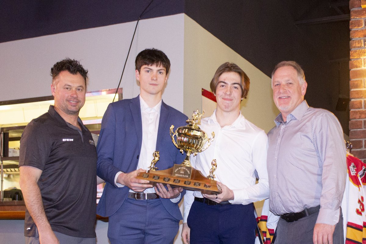 flamesjunior's tweet photo. Next up is Most Improved Athlete:
Co-winners this year #1 Cam Connolly @CamConnolly35 &amp; #22 Lukas Ravenstein @LukasRavenstein 
Cam’s regular season: 7th in SV%, 5th in GAA, 4th in wins - in the playoffs: 2nd in SV%, 2nd in GAA, T3 in wins.
Lukas converted from F to D!
🔥🔥🔥🔥 https://t.co/Co9dcbRIZj