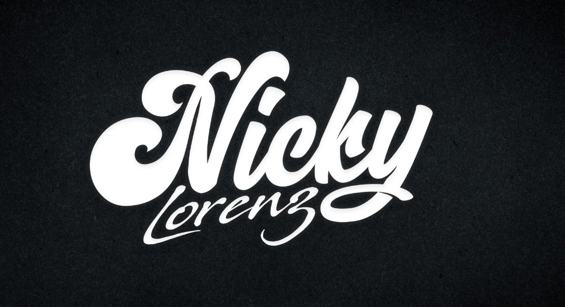 MGraphDesign's tweet image. Nouveau logo @NickyLorenz !
Si vous voulez la votre &amp;gt;&amp;gt;&amp;gt; MP FACEBOOK ! #logo #dj #Graphiste #design
facebook.com/Mgraphdesign