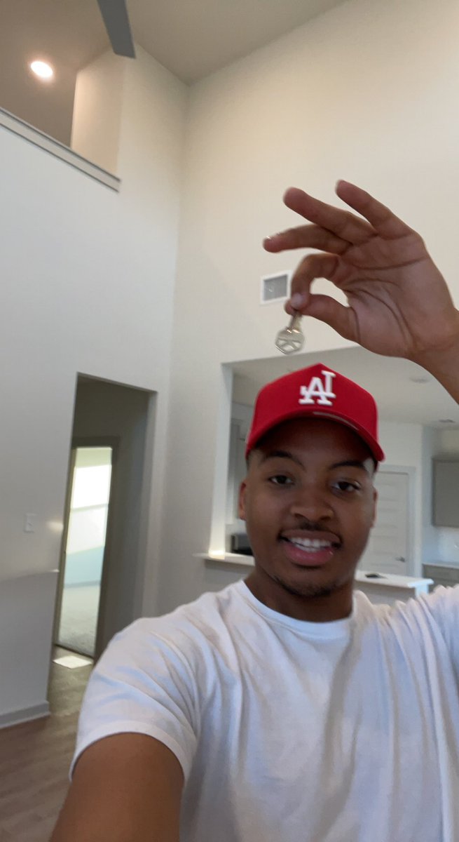 New House! 🏡 🔑 

🤦🏾‍♂️but I’m not old enough to legally buy a bottle to celebrate lol 

Full Tour Dropping Soon on My YouTube - TaperByMike