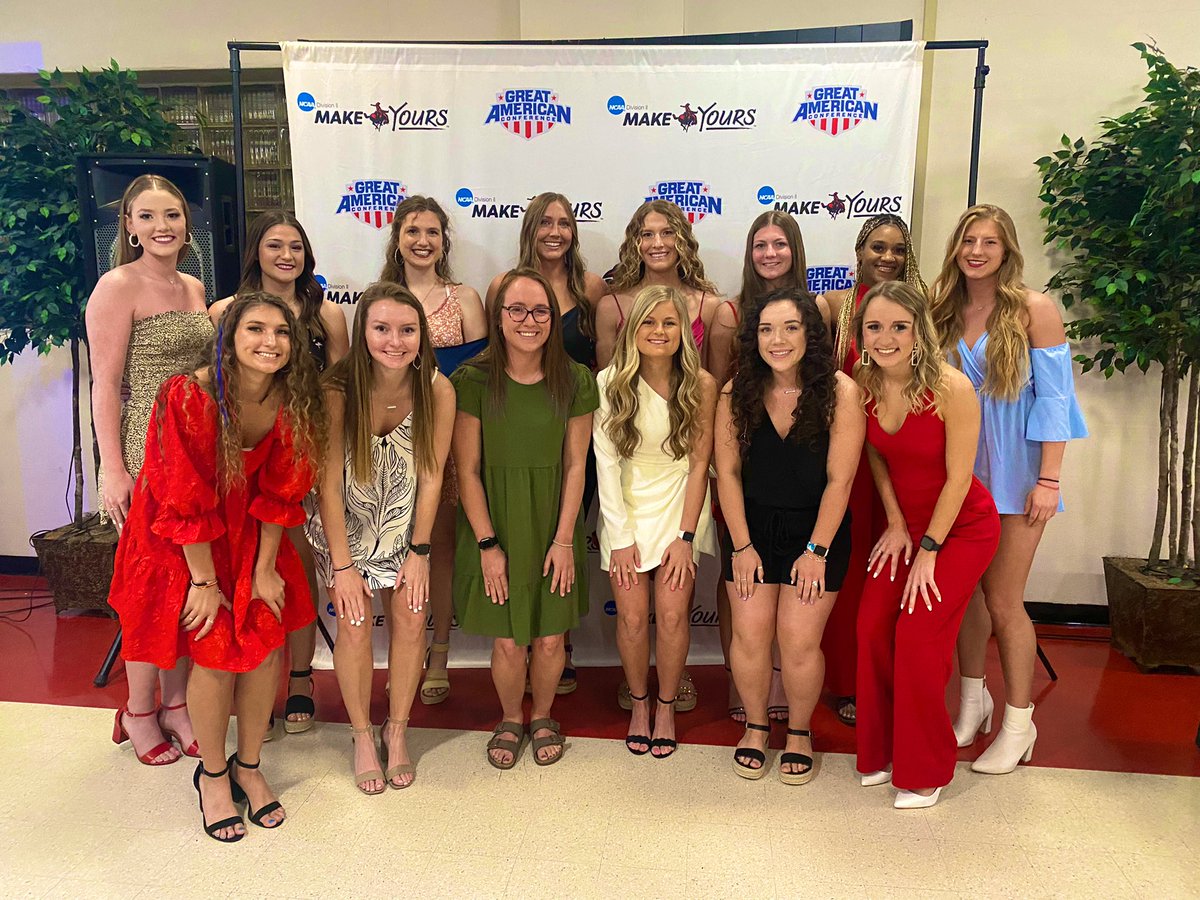 All dressed up for the Northwespy’s! 🤩

Recipients of the Scholar Team of the Year award with an amazing 3.8 GPA!