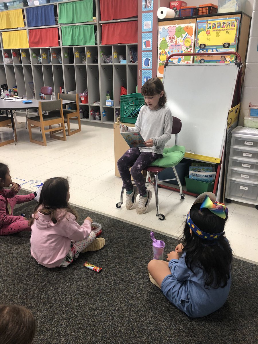 SpinasStars's tweet photo. Loved having this sweet teachers’ helper today!  And the kids loved her too!@MiddleCreekES https://t.co/vdbdpt1nFI