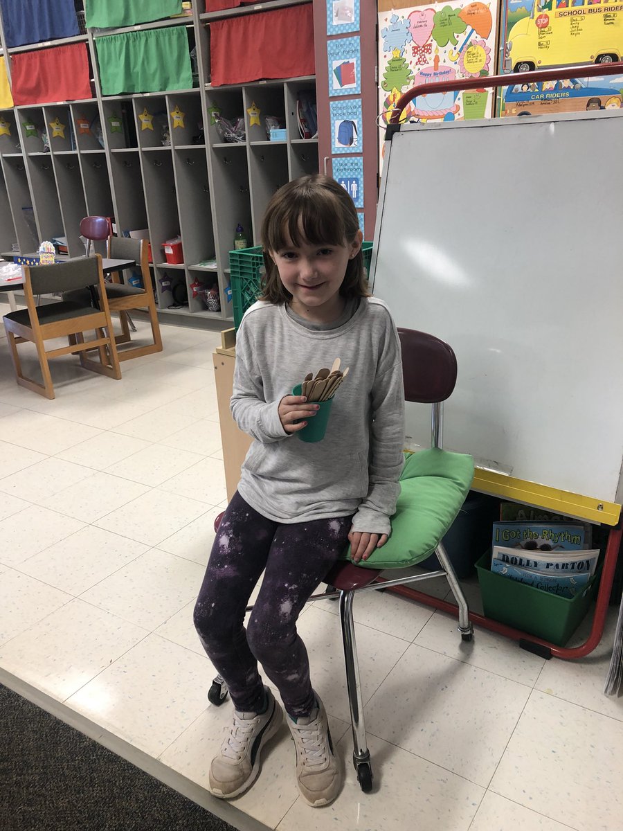 SpinasStars's tweet photo. Loved having this sweet teachers’ helper today!  And the kids loved her too!@MiddleCreekES https://t.co/vdbdpt1nFI