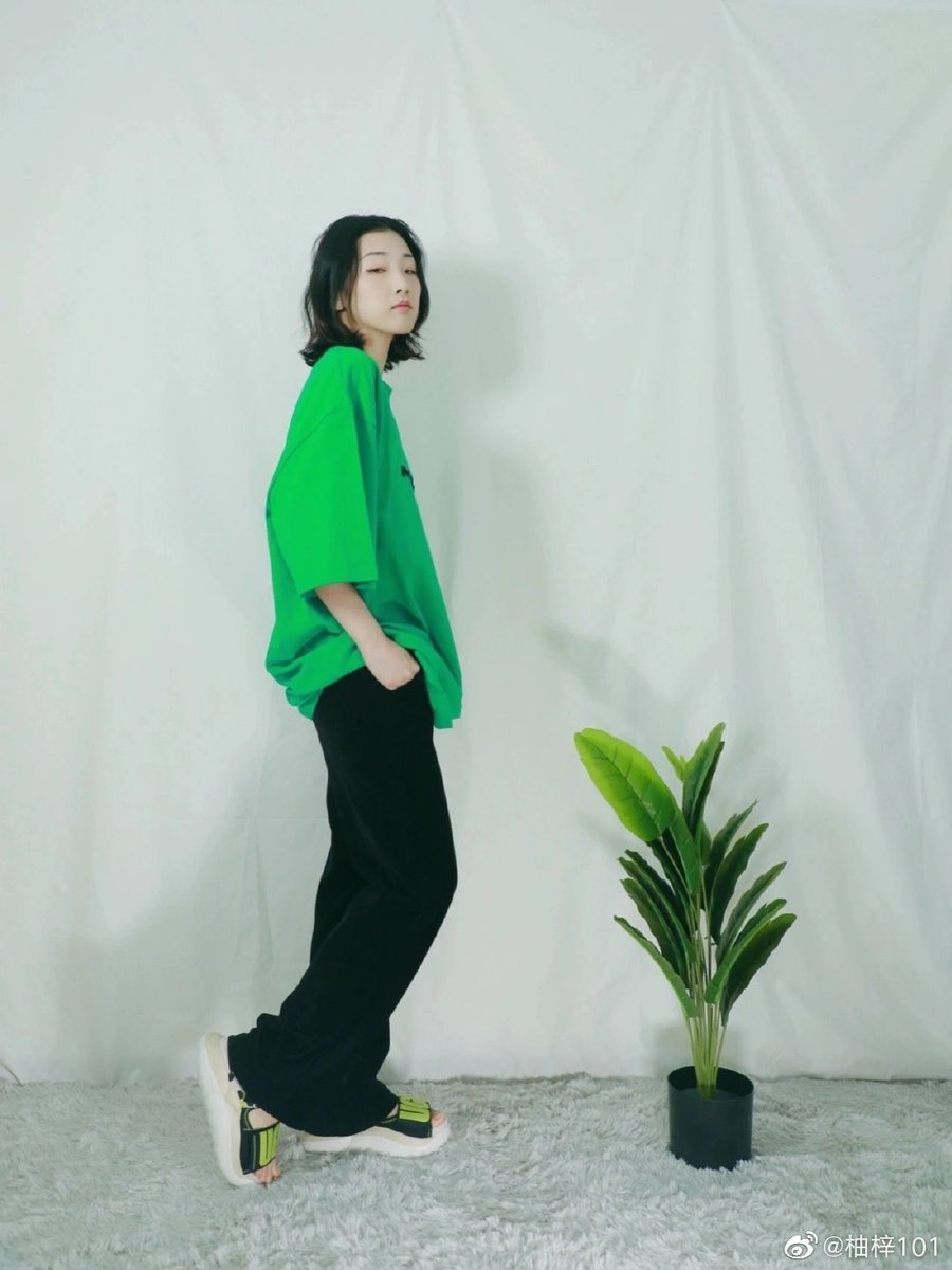 yamyfiles's tweet photo. 20220416

Xiaohongshu 🍠 update

OOTD 💚🖤 Simply go out 📸

#Yamy #YamyGuo #Yamy郭颖 #Yamy_郭颖

(2) https://t.co/p0Pr7brHgp