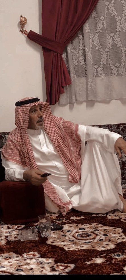 abode_2012's tweet image. اللهُم أبعد عن والديَ ثقل الحياة ومُرها 
اللهُم أُمي وأبي وما دون ذلك هين..🤍🤍