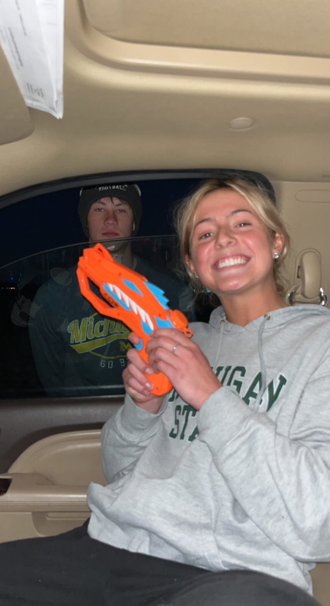 WarsArmada's tweet photo. Max Dykes and George Hebb are eliminated by the Blonde Bombers https://t.co/uvb9yAJJpm