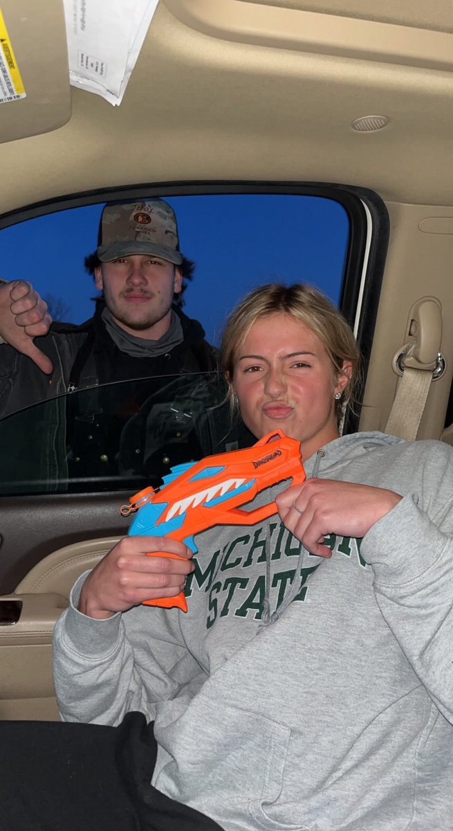 WarsArmada's tweet photo. Max Dykes and George Hebb are eliminated by the Blonde Bombers https://t.co/uvb9yAJJpm