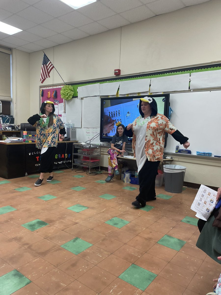 Christina tweet media