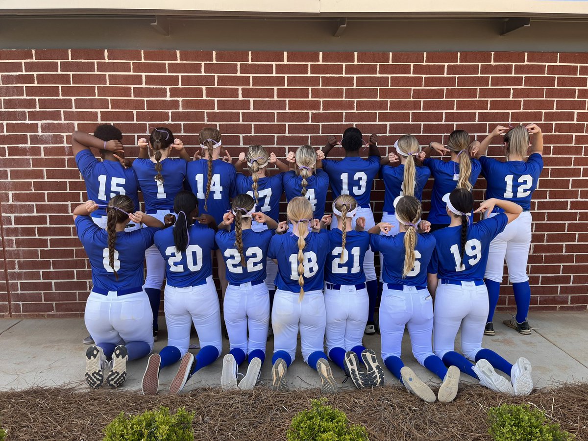 Wearing purple for Lauren tonight. Our hearts go out to the <a href="/JMUSoftball/">JMU Softball</a> team. 🕊💜