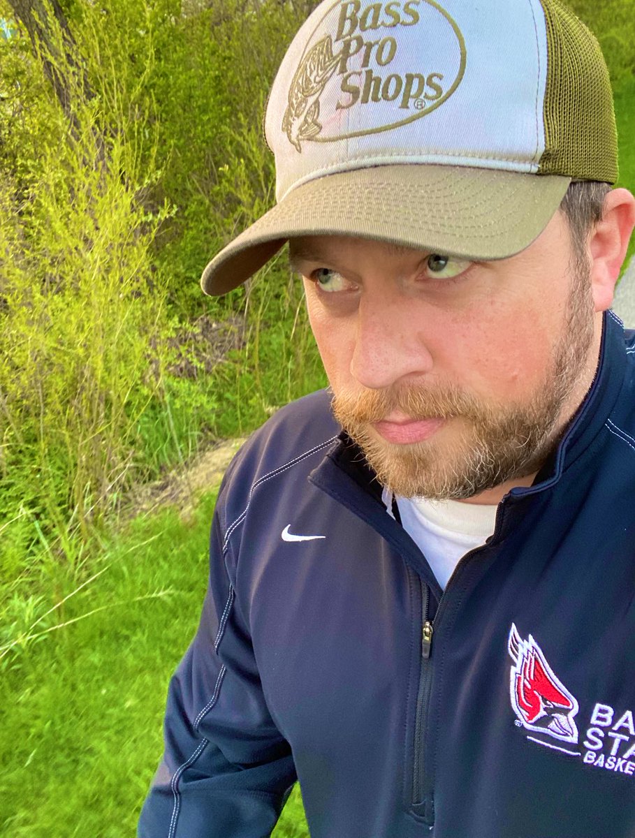 theShambugi's tweet image. Walking .... pfft. 🤬🙄