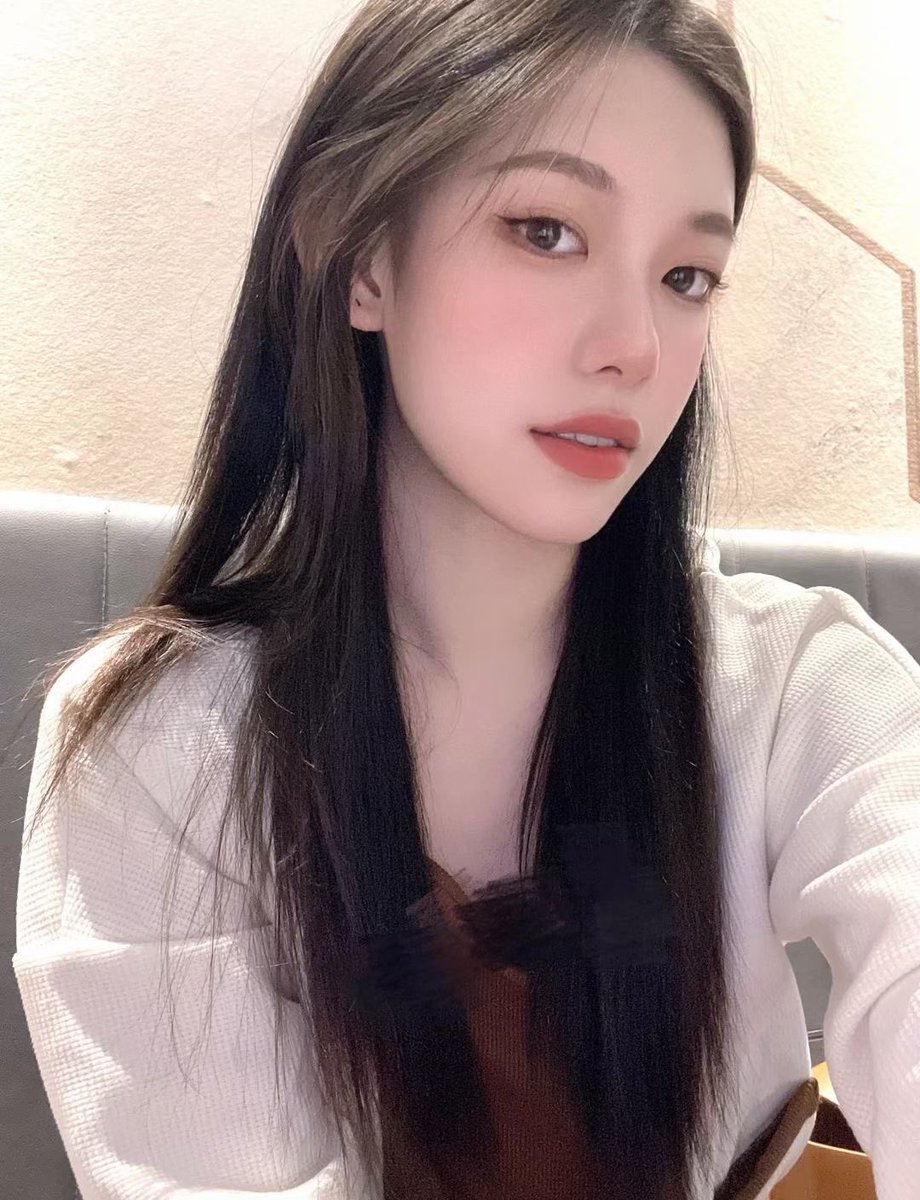 Yuopp88862693's tweet photo. 這裡的信息量好大呀#台湾美女 https://t.co/bPhDZ12ISU
