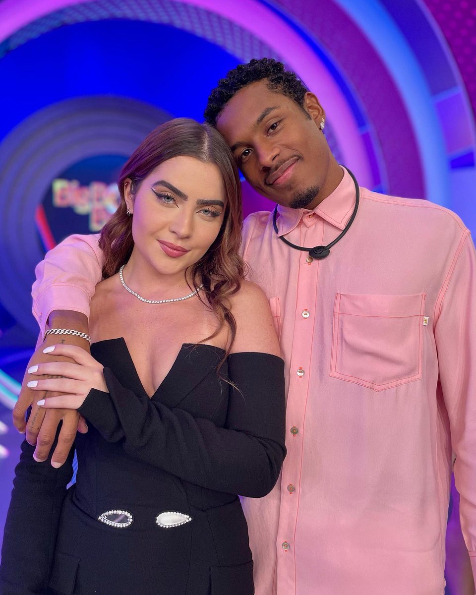 multishow's tweet photo. E esses dois aqui comigo? Ai, ai… 💕 #BBBAEliminação #BBB22 https://t.co/MDc7XSyHEY