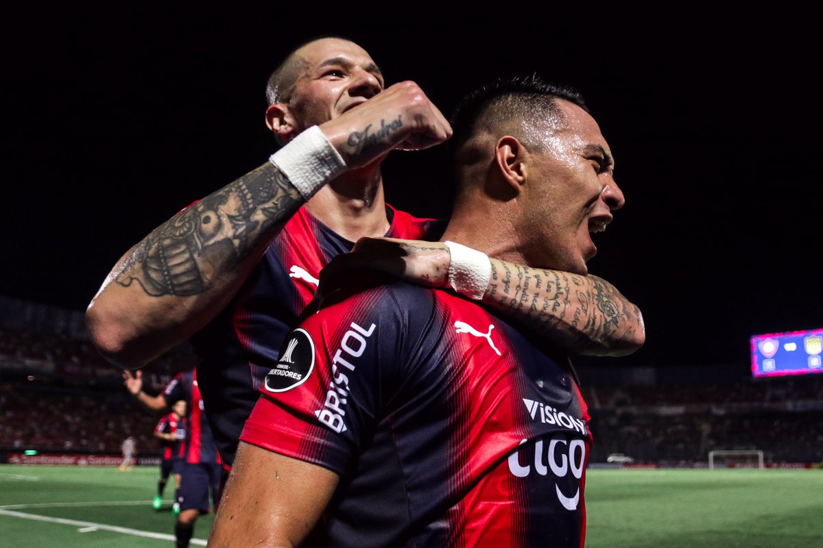 Libertadores's tweet photo. 🌪🗣️ ¡El desahogo de la noche! Ángel Cardozo Lucena y el grito de gol para @CCP1912oficial. 

#GloriaEterna https://t.co/mwOLQfEuFO