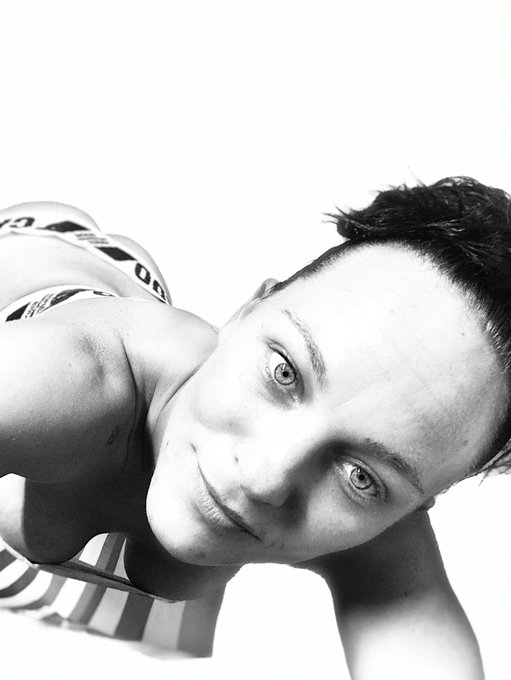 #boredwaitingondaddytocomehome #want2play #dmMeonCamSoda #sexymilf #bigtitts https://t.co/VyMs3xDNSj<a href="/tag/boredwaitingondaddytocomehome"class="tags">#boredwaitingondaddytocomehome</a><a href="/tag/want2play"class="tags">#want2play</a><a href="/tag/dmmeoncamsoda"class="tags">#dmMeonCamSoda</a><a href="/tag/sexymilf"class="tags"><span>#sexymilf</span></a><a href="/tag/bigtitts"class="tags"><span>#bigtitts</span></a>