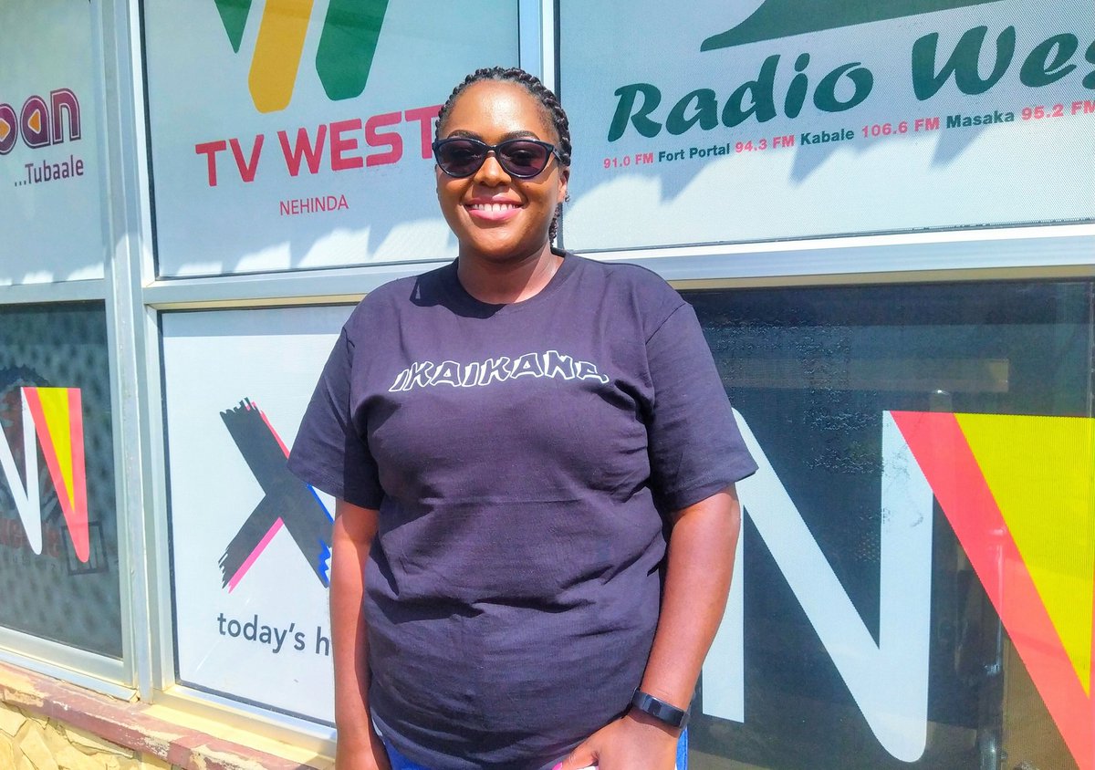 MusikJulia's tweet image. Akanyiha omukwagura oruhara obwo emishuguugu erikuncwa omugongo.🎶🎶😜😜😜

#Gold now out 
👏👏 @sistercharity42