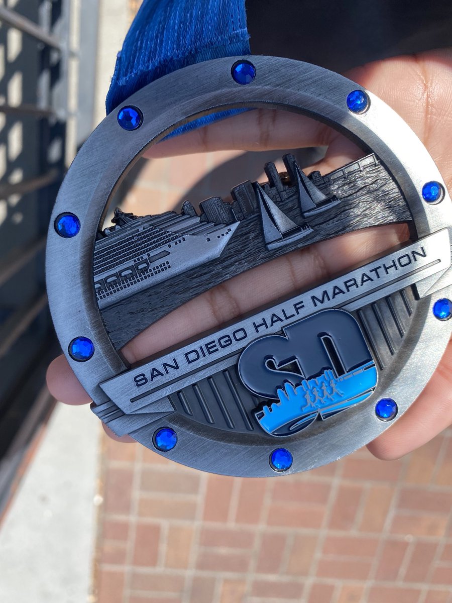 its_cinddyy's tweet photo. Debating on running another half marathon this coming June 🌝🛣 https://t.co/QGqhAfqOzV