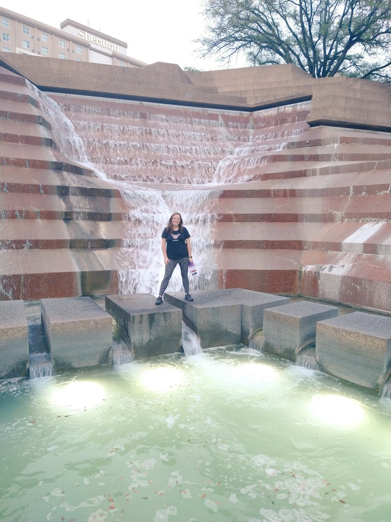 Hernandez Reading Heroes tweet media