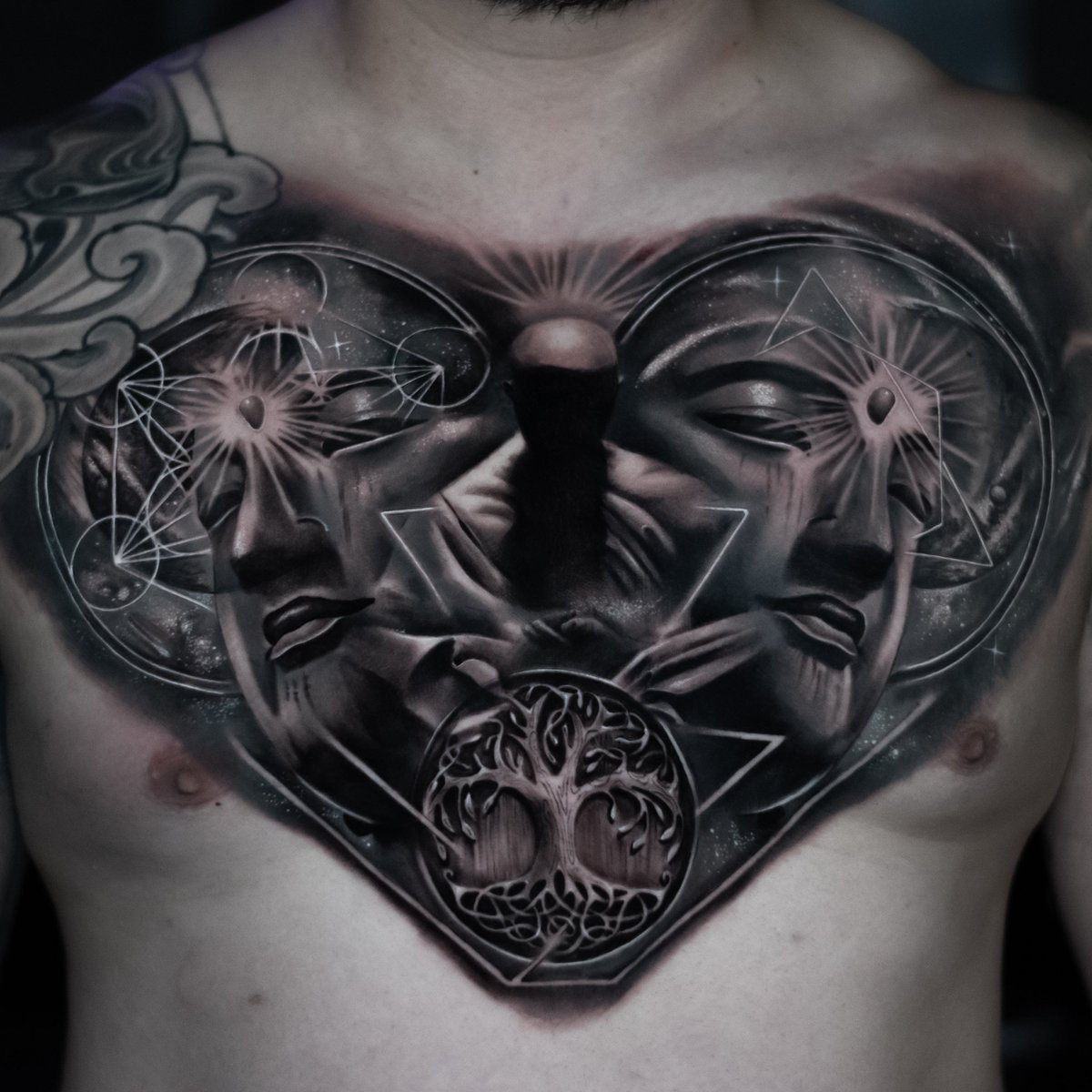 rel_music's tweet photo. 2 day chest panel 🤘🏽 follow my IG: jerrellarkins for more of my work. Have an amazing evening everyone https://t.co/x8wMfdvZml