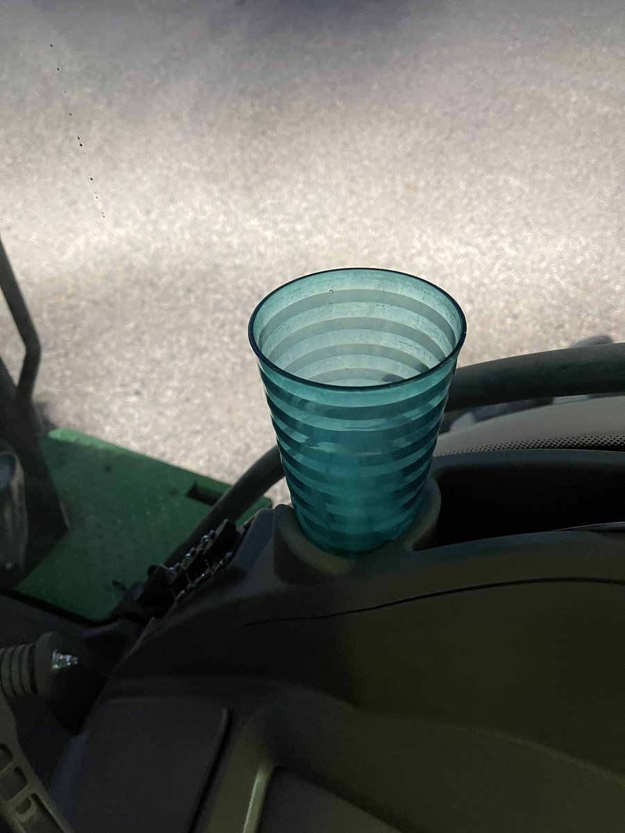 My NeW 8R woNt hoLd My CUp. Drink like a man and it fits perfect.