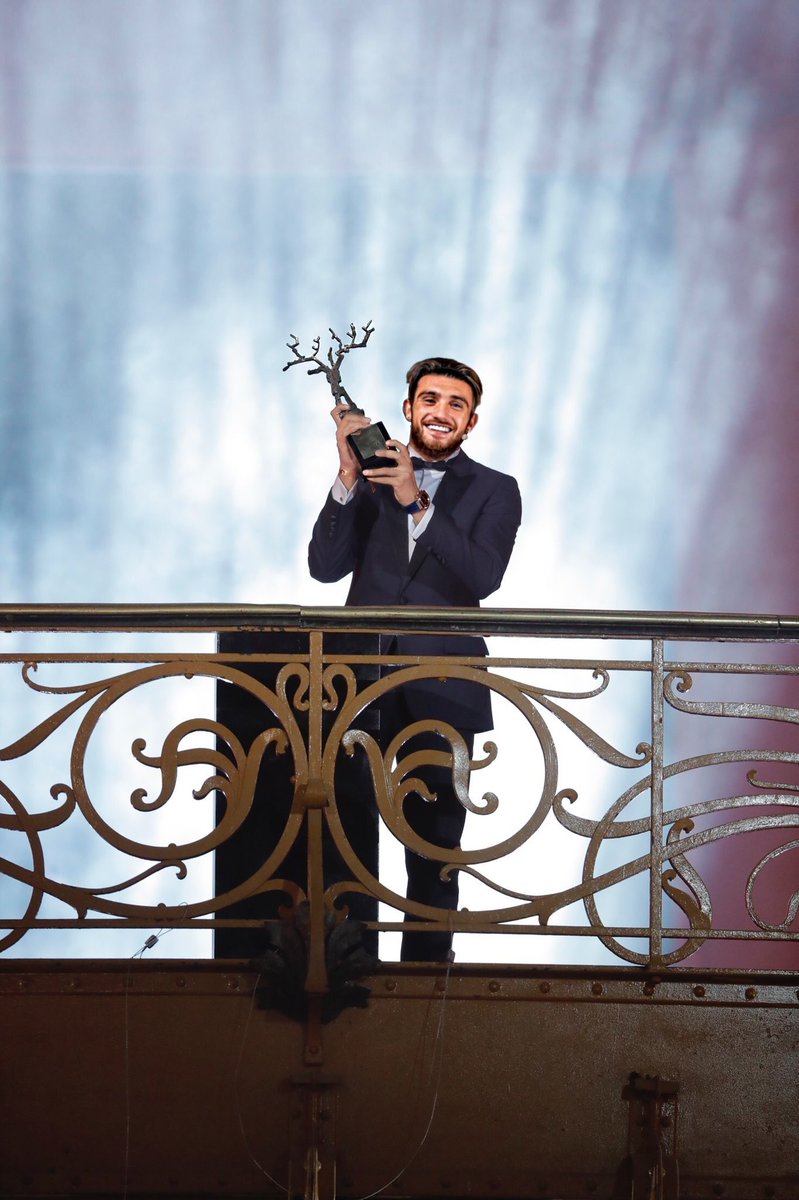 📰| What a Boy! 🤩

<a href="/UJoeMarquez/">Joe Márquez</a> 🇲🇽 from @AFCAjaxUF won the award for best fictional player or better known as Wayne Weckenbauer.

Well deserved Joe! 👏