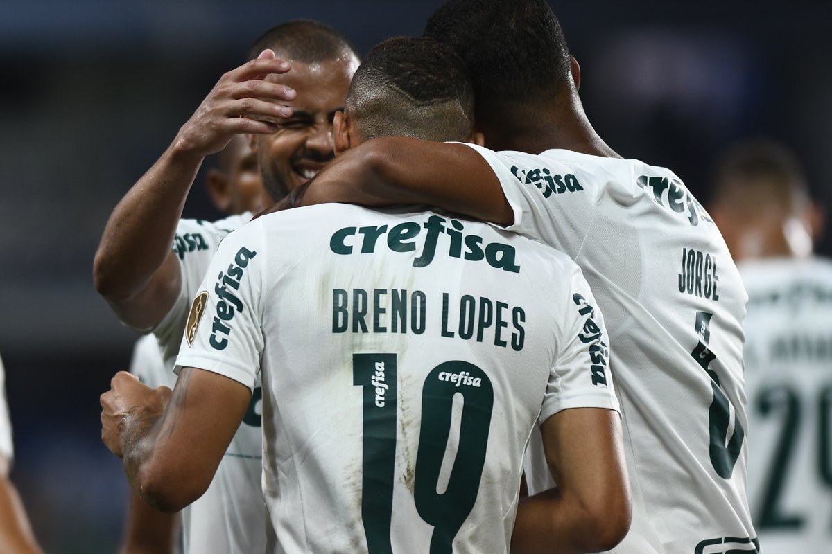 LibertadoresBR's tweet photo. 💚🔝 Aumentou o recorde!

🐷 @Palmeiras, o visitante com a maior série invicta da história da CONMEBOL #Libertadores!

✅ 1⃣7⃣ jogos 
✅ 1⃣2⃣ vitórias
✅ 5⃣ empates

🏆 Não perde fora desde março de 2019! https://t.co/OtA3FC7mkc