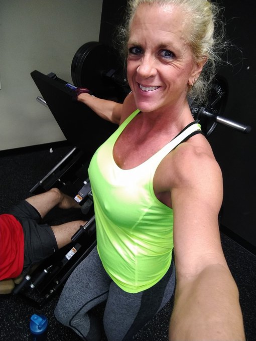 Leg 🦵 night!! https://t.co/GBO6UYLrrJ<a href="/tag/pornstar"class="tags"><span>#pornstar</span></a><a href="/tag/milf"class="tags"><span>#milf</span></a><a href="/tag/squirting"class="tags"><span>#squirting</span></a>