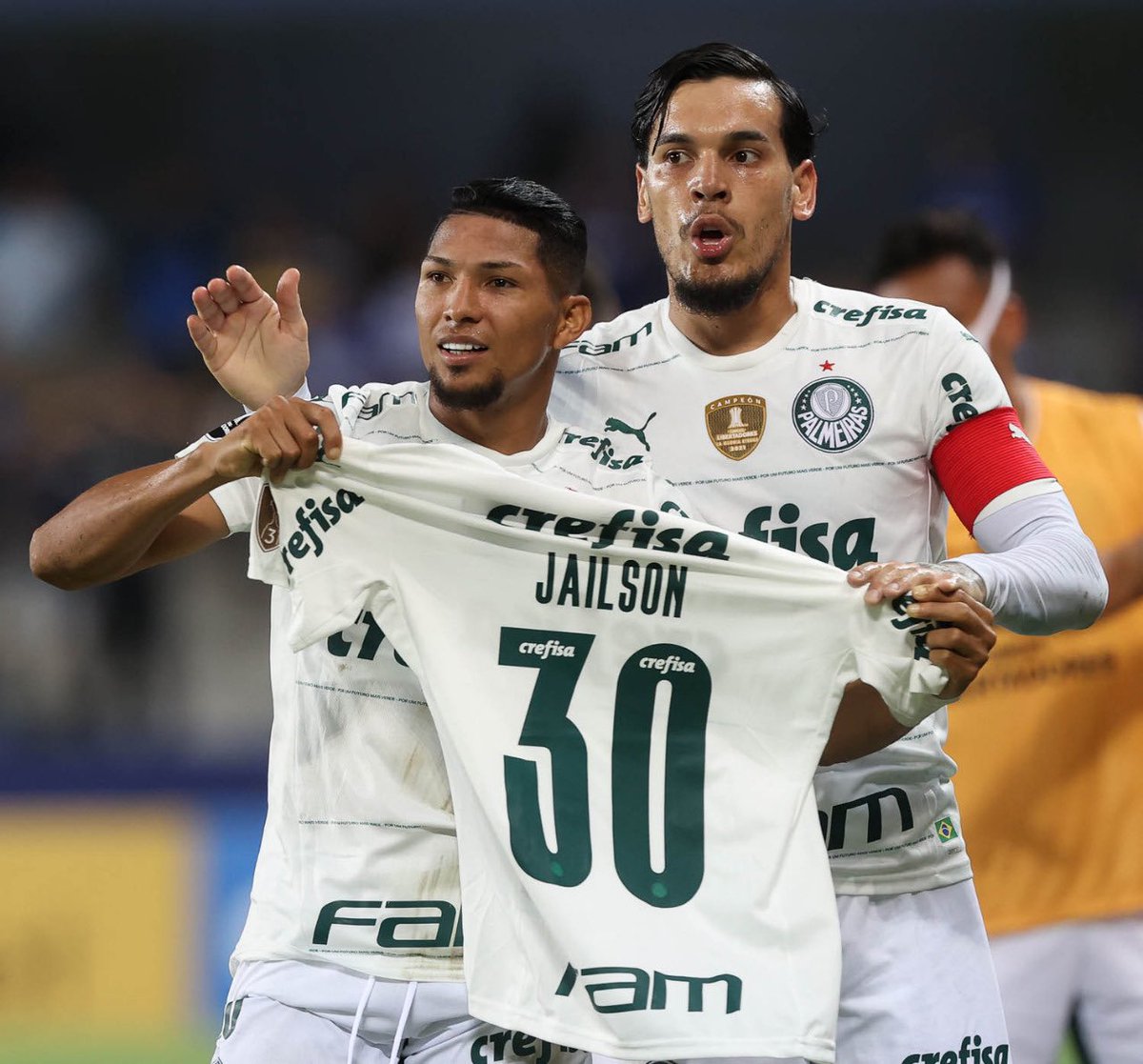 Palmeiras's tweet photo. Recorde alcançado ✅
Homenagem realizada ✅
#ForçaJailson! Somos #FamíliaPalmeiras! 💚
#AvantiPalestra #EMExPAL
#AlmaECoração #EquaPorco https://t.co/mGagiufmHh